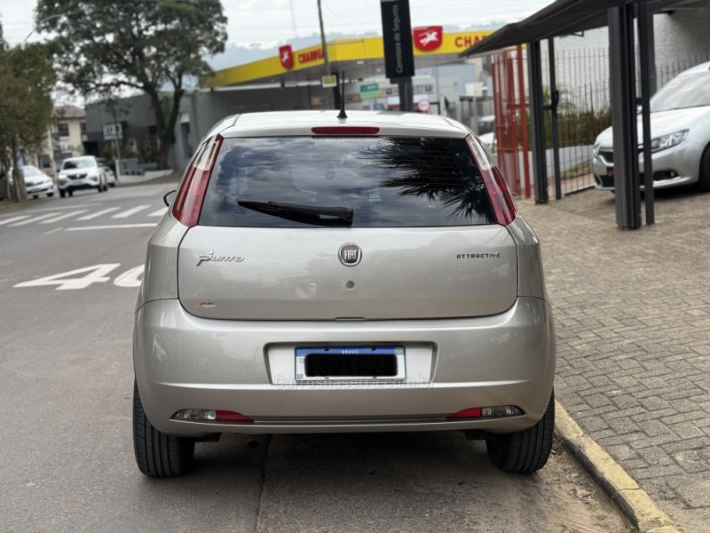 PUNTO 1.4 ATTRACTIVE 8V FLEX 4P MANUAL - 2012 - PAROBé