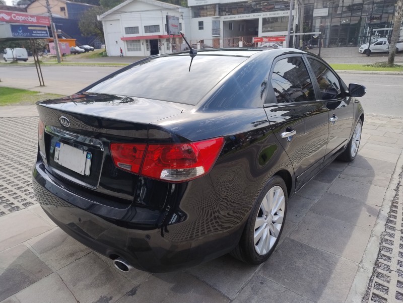 CERATO 1.6 SX2 16V GASOLINA 4P MANUAL - 2011 - CAXIAS DO SUL