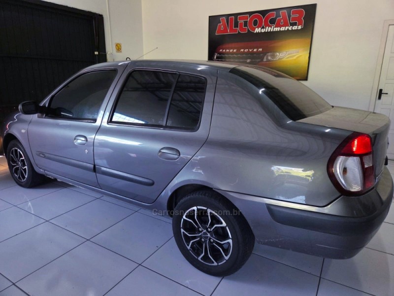 CLIO 1.6 PRIVILÉGE SEDAN 16V GASOLINA 4P MANUAL - 2006 - CAMPO BOM
