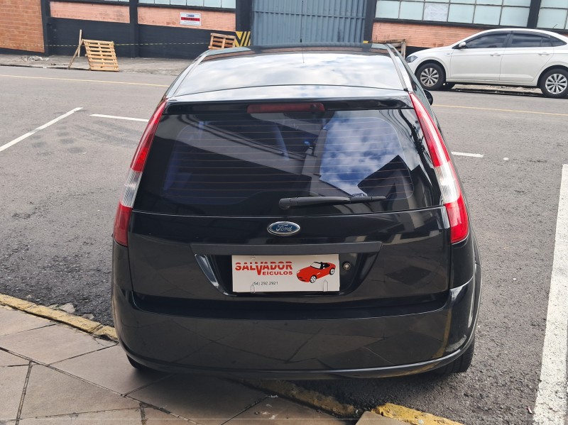 FIESTA 1.0 MPI PERSONNALITÉ 8V FLEX 4P MANUAL - 2004 - FLORES DA CUNHA