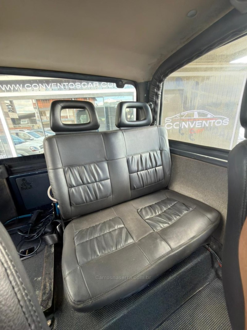 T4 2.8 TETO RÍGIDO 12V TURBO INTERCOOLER DIESEL 2P MANUAL - 2003 - LAJEADO