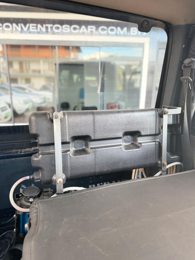 T4 2.8 TETO RÍGIDO 12V TURBO INTERCOOLER DIESEL 2P MANUAL - 2003 - LAJEADO