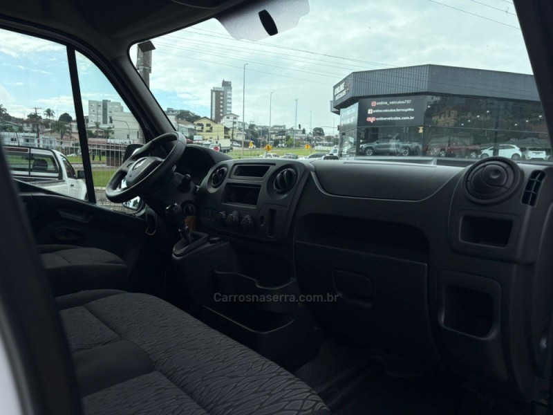 MASTER 2.3 GRAND FURGÃO L2H2 16V TURBO INTERCOOLER DIESEL 4P MANUAL - 2024 - FARROUPILHA