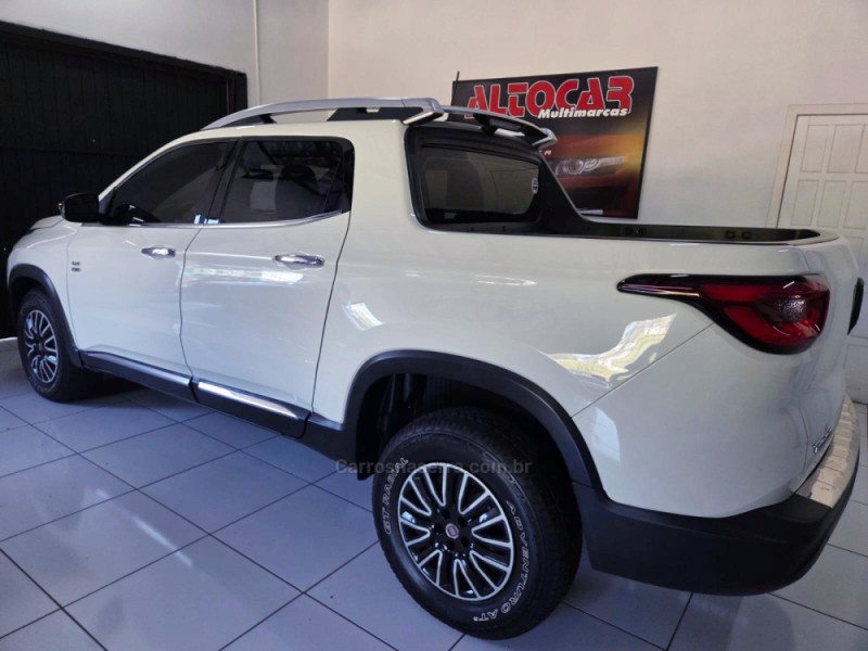 TORO 2.0 16V TURBO DIESEL VOLCANO AT9 4X4 AUTOMÁTICO - 2017 - CAMPO BOM