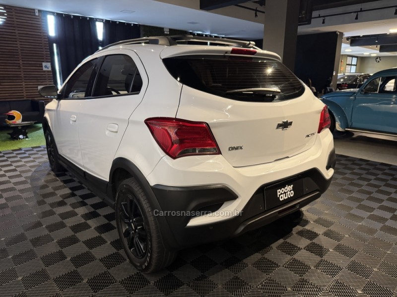 ONIX 1.4 MPFI ACTIV 8V FLEX 4P AUTOMÁTICO - 2019 - FARROUPILHA