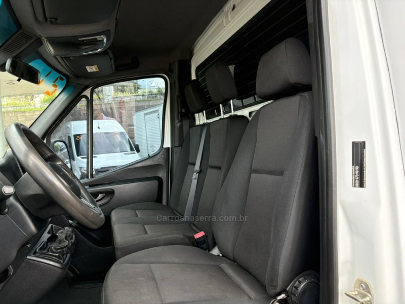SPRINTER 2.2 CHASSI 516 EXTRA LONGO DIESEL 3P MANUAL - 2021 - FARROUPILHA