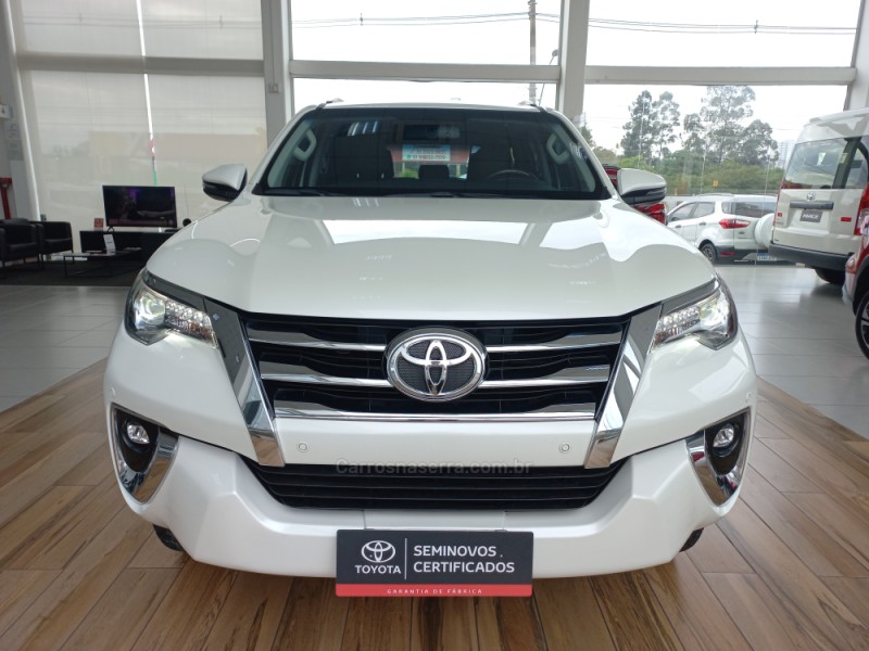 HILUX SW4 2.8 SRX 4X4 7 LUGARES 16V TURBO INTERCOOLER DIESEL 4P AUTOMÁTICO - 2020 - TAQUARA