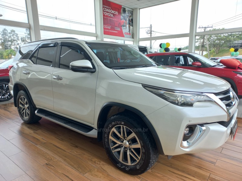 HILUX SW4 2.8 SRX 4X4 7 LUGARES 16V TURBO INTERCOOLER DIESEL 4P AUTOMÁTICO - 2020 - TAQUARA