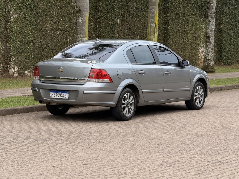 VECTRA 2.0 MPFI ELEGANCE 8V 140CV FLEX 4P MANUAL - 2009 - CAXIAS DO SUL