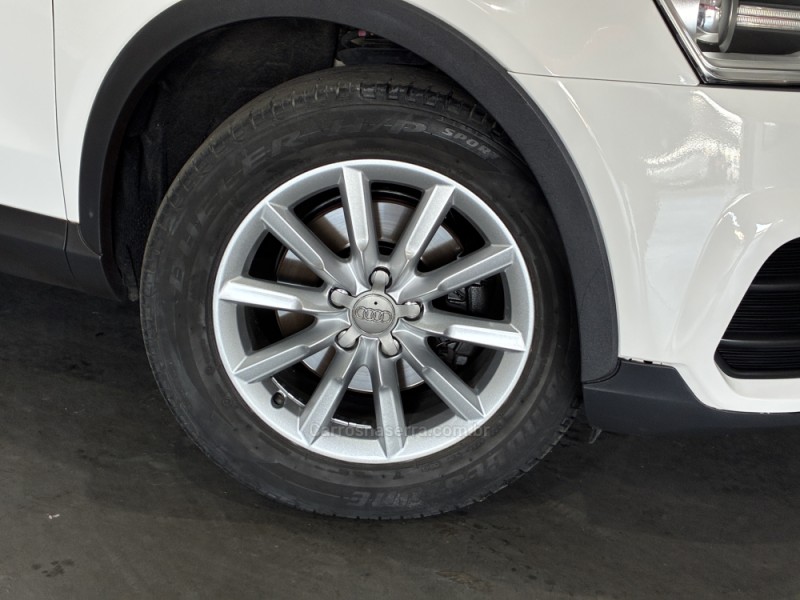 Q3 1.4 TFSI AMBIENTE FLEX 4P S TRONIC - 2017 - VENâNCIO AIRES