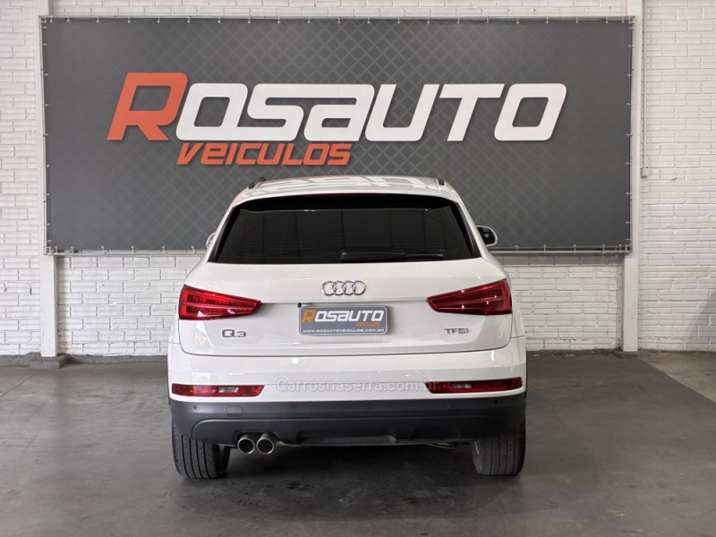 Q3 1.4 TFSI AMBIENTE FLEX 4P S TRONIC - 2017 - VENâNCIO AIRES