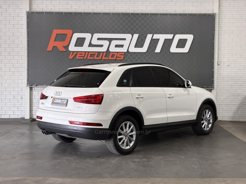 Q3 1.4 TFSI AMBIENTE FLEX 4P S TRONIC - 2017 - VENâNCIO AIRES