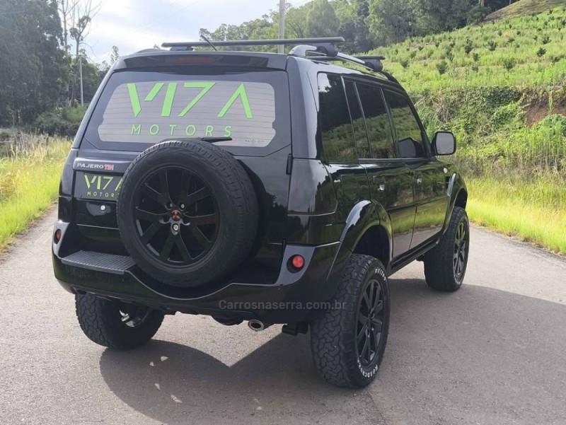 PAJERO TR4 2.0 4X4 16V 140CV FLEX 4P MANUAL - 2010 - CAXIAS DO SUL