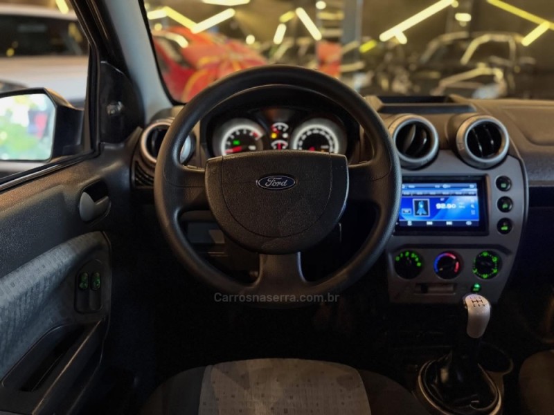 FIESTA 1.6 MPI SEDAN 8V FLEX 4P MANUAL - 2011 - NOVO HAMBURGO