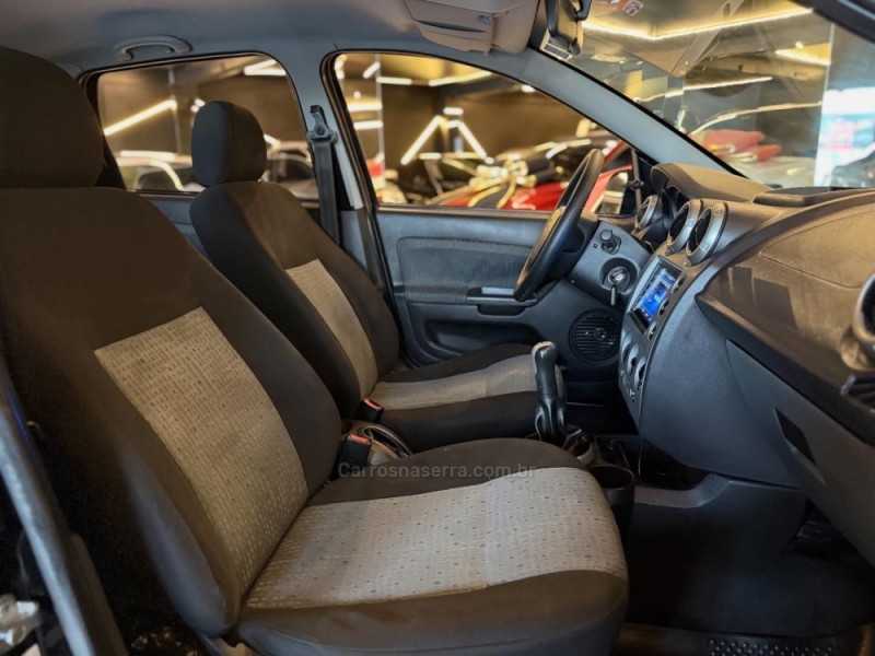 FIESTA 1.6 MPI SEDAN 8V FLEX 4P MANUAL - 2011 - NOVO HAMBURGO