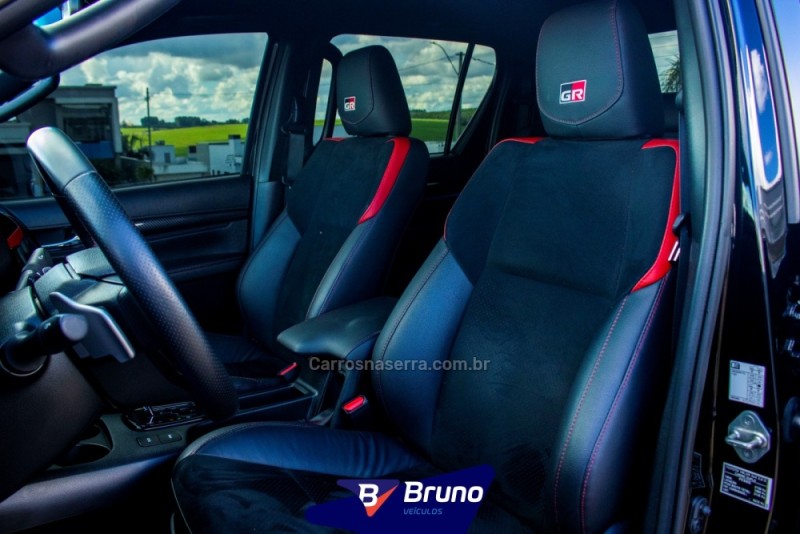 HILUX 2.8 GR-S 4X4 CD 16V TURBO INTERCOOLER DIESEL 4P AUTOMÁTICO - 2024 - PALMEIRA DAS MISSõES