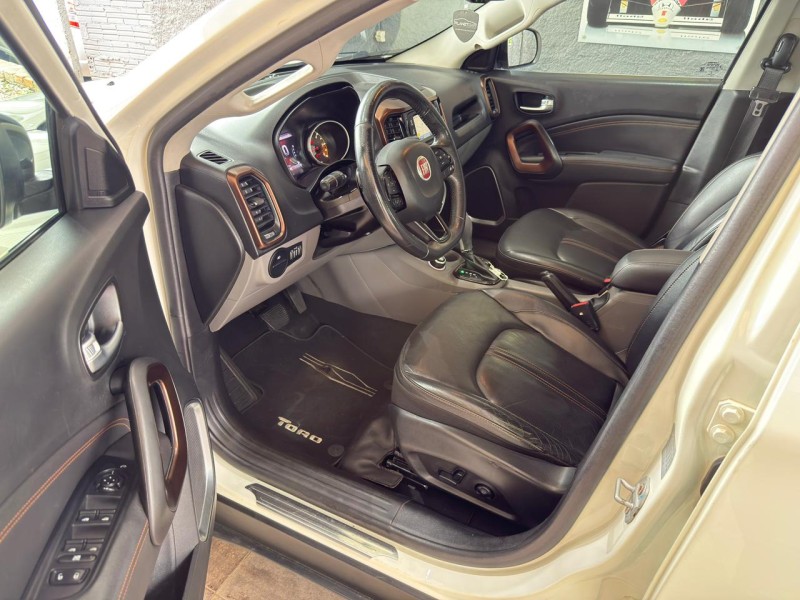 TORO 2.0 16V TURBO DIESEL VOLCANO 4WD AUTOMÁTICO - 2019 - FARROUPILHA