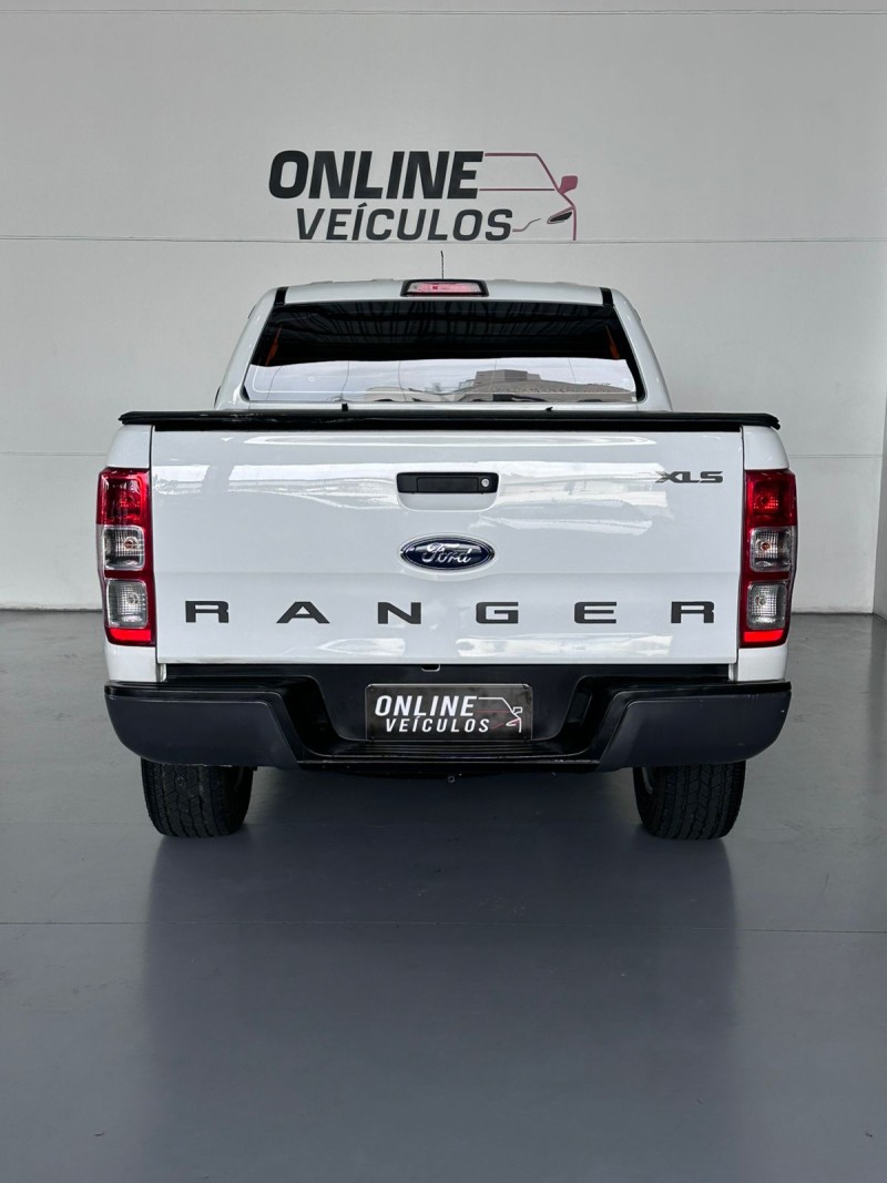RANGER 2.5 XLS 4X2 CD 16V FLEX 4P MANUAL - 2017 - FARROUPILHA