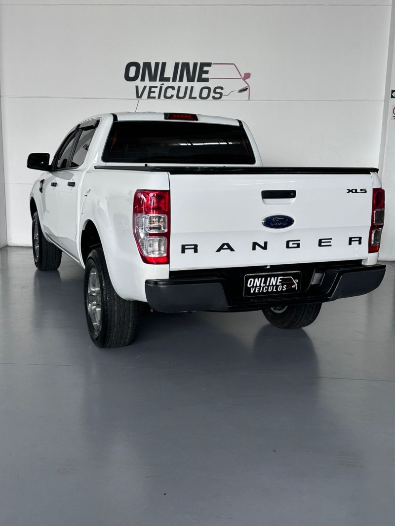 RANGER 2.5 XLS 4X2 CD 16V FLEX 4P MANUAL - 2017 - FARROUPILHA