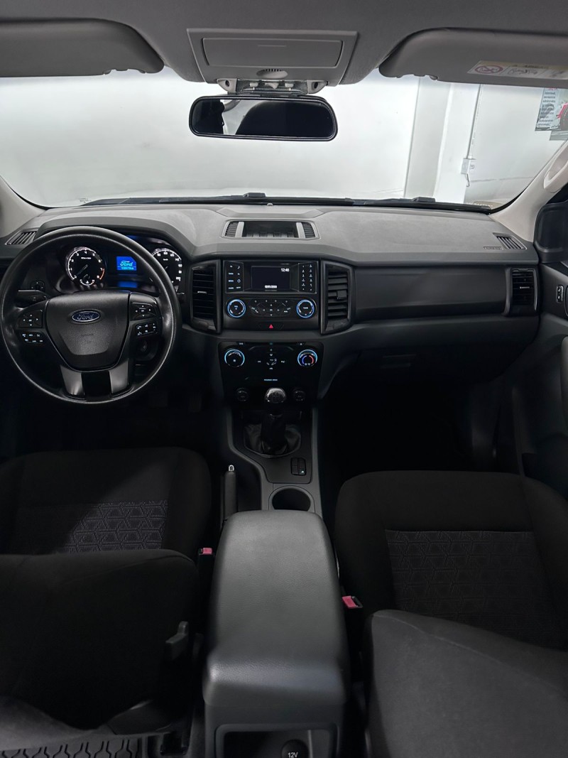 RANGER 2.5 XLS 4X2 CD 16V FLEX 4P MANUAL - 2017 - FARROUPILHA