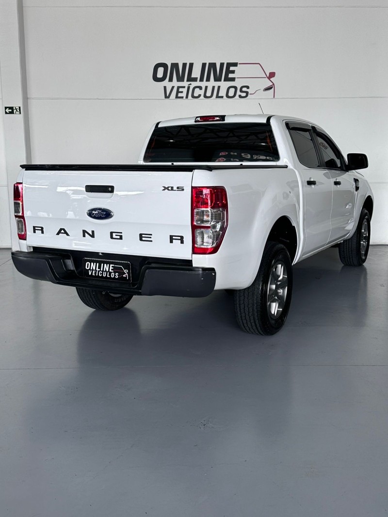 RANGER 2.5 XLS 4X2 CD 16V FLEX 4P MANUAL - 2017 - FARROUPILHA