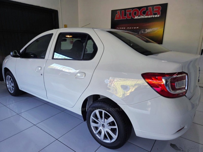 LOGAN 1.0 ZEN 12V FLEX 4P MANUAL - 2023 - CAMPO BOM