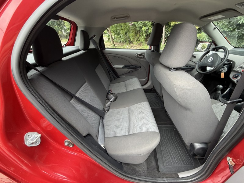 ETIOS 1.3 XS 16V FLEX 4P MANUAL - 2013 - CAXIAS DO SUL