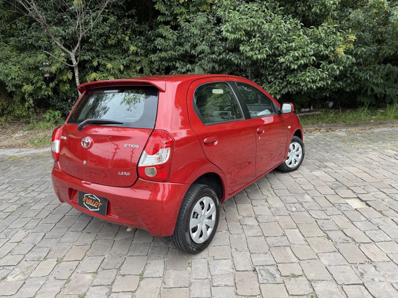 ETIOS 1.3 XS 16V FLEX 4P MANUAL - 2013 - CAXIAS DO SUL