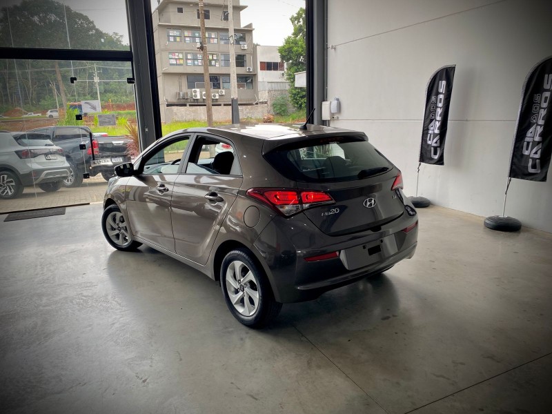 HB20 1.6 COMFORT STYLE 16V FLEX 4P MANUAL - 2017 - LAJEADO