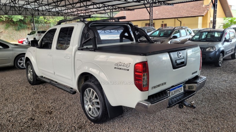 FRONTIER 2.5 SL 4X4 CD TURBO ELETRONIC DIESEL 4P AUTOMÁTICO - 2014 - CAXIAS DO SUL