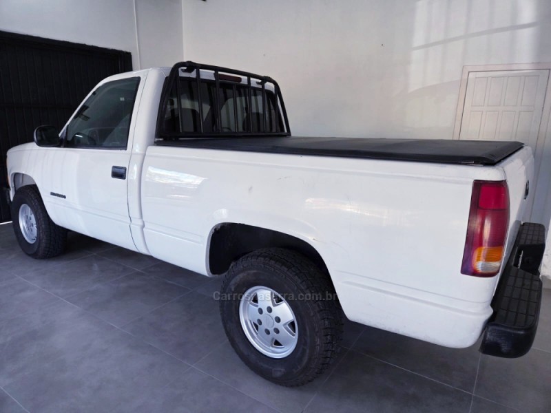 SILVERADO 4.1 MPFI 4X2 CS 18V GASOLINA 2P MANUAL - 1998 - CAMPO BOM