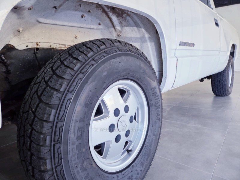 SILVERADO 4.1 MPFI 4X2 CS 18V GASOLINA 2P MANUAL - 1998 - CAMPO BOM