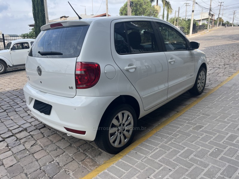 FOX 1.6 MI ITREND 8V FLEX 4P MANUAL - 2014 - VERANóPOLIS