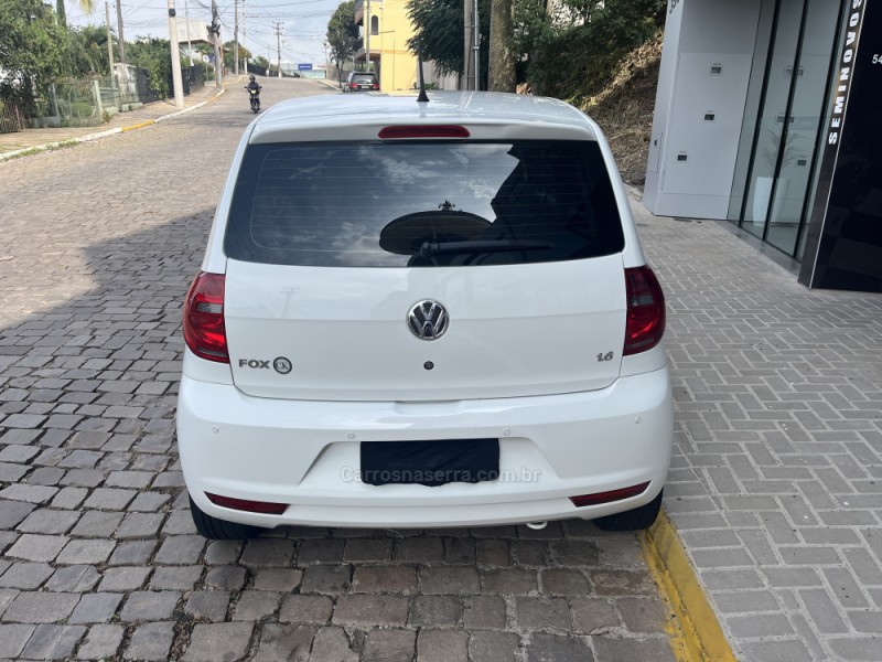 FOX 1.6 MI ITREND 8V FLEX 4P MANUAL - 2014 - VERANóPOLIS