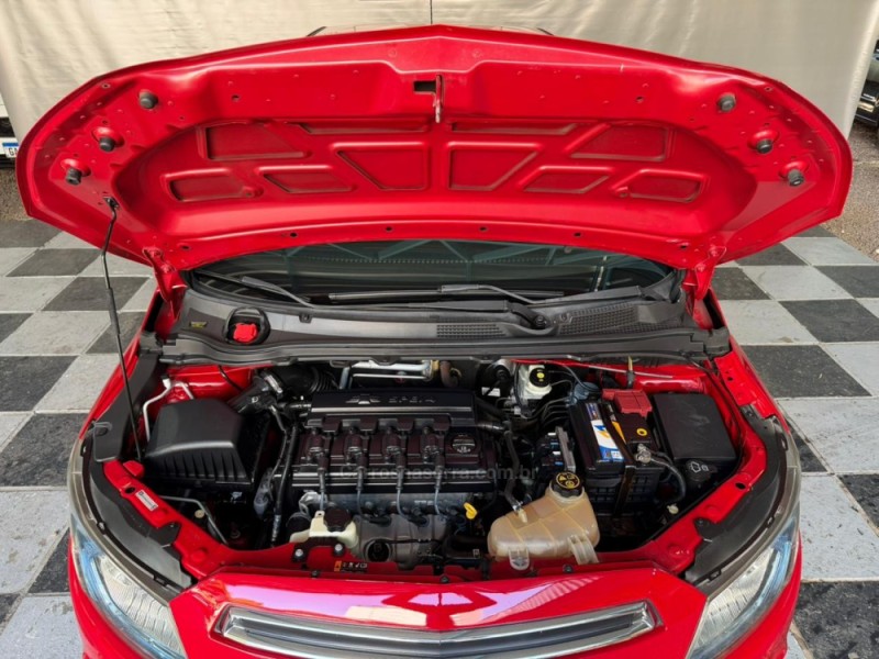 PRISMA 1.4 MPFI LT 8V FLEX 4P MANUAL - 2015 - NOVA PRATA