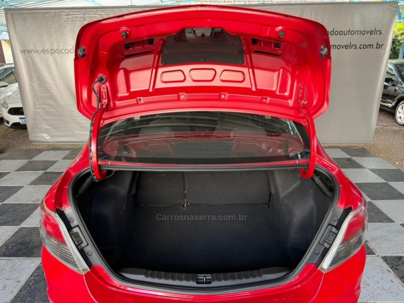 PRISMA 1.4 MPFI LT 8V FLEX 4P MANUAL - 2015 - NOVA PRATA