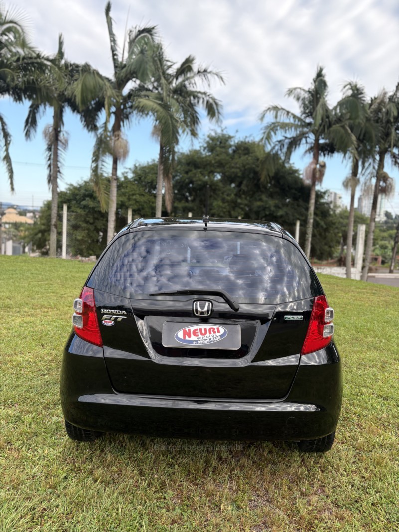 FIT 1.4 LX 16V FLEX 4P MANUAL - 2009 - LAJEADO