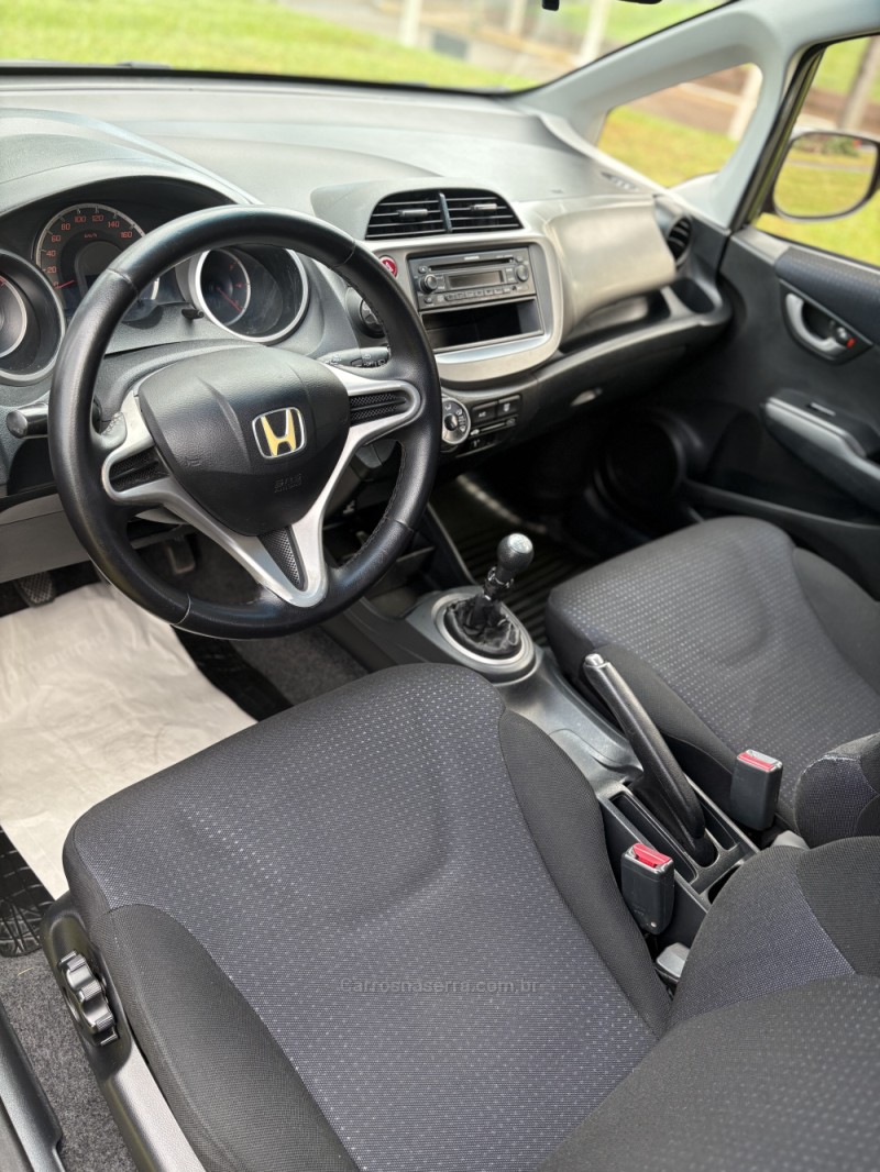 FIT 1.4 LX 16V FLEX 4P MANUAL - 2009 - LAJEADO