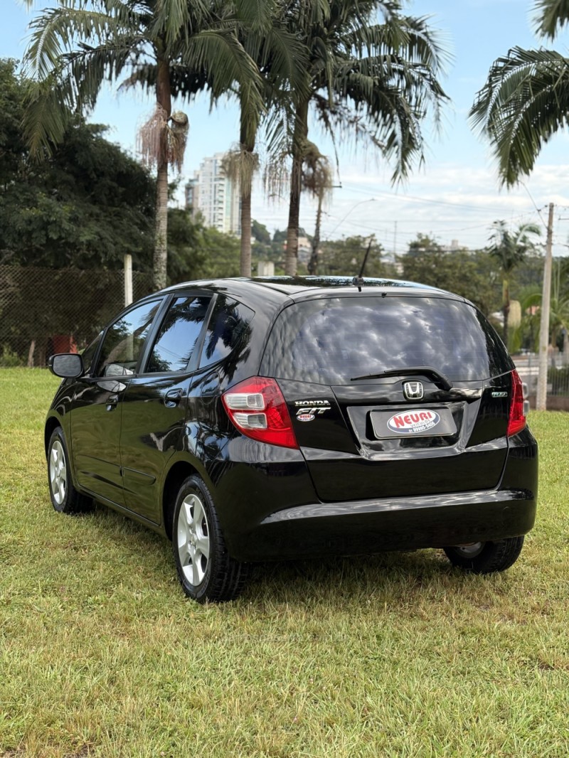 FIT 1.4 LX 16V FLEX 4P MANUAL - 2009 - LAJEADO