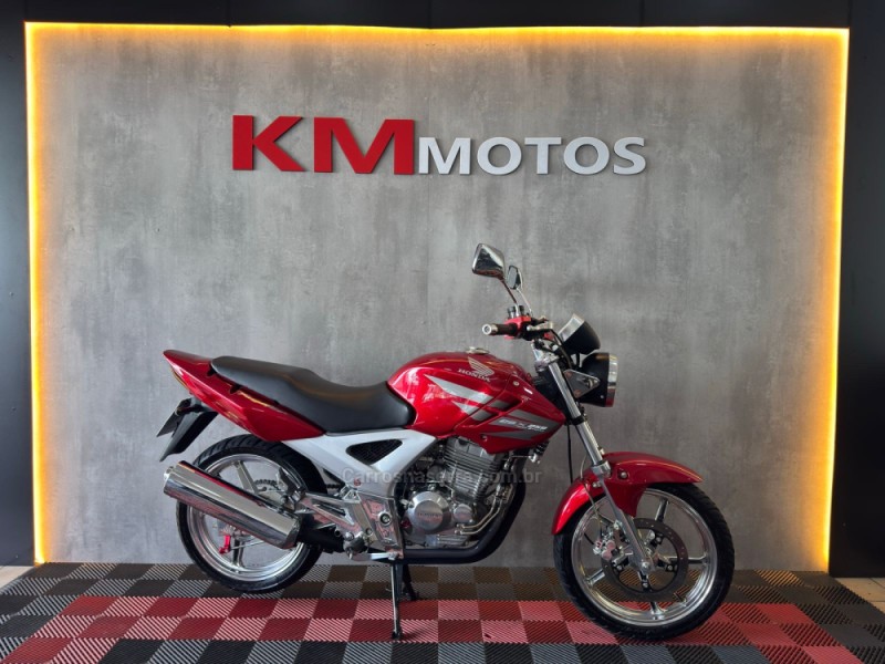 cbx 250 twister  2008 portao