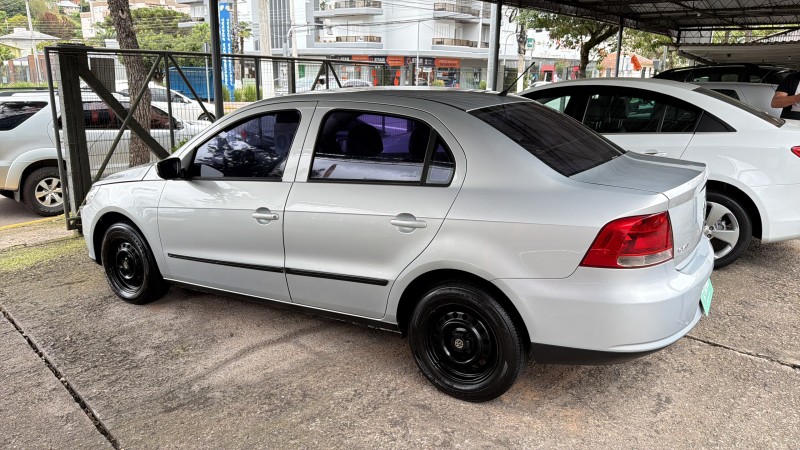 VOYAGE 1.0 MI CITY 8V FLEX 4P MANUAL - 2010 - GARIBALDI