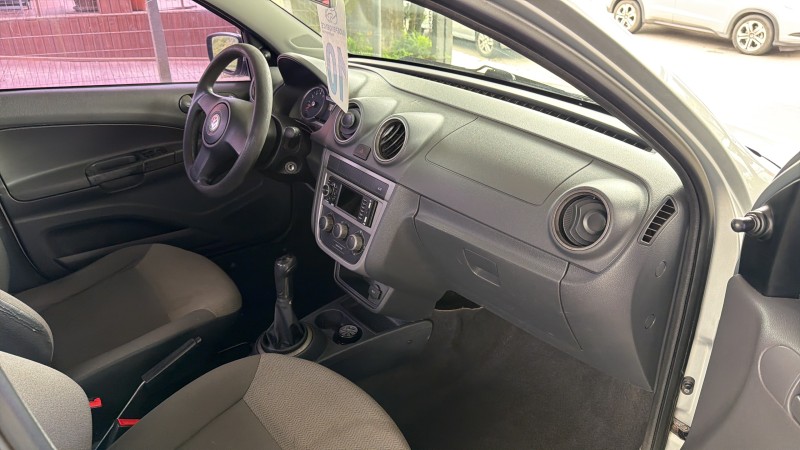 VOYAGE 1.0 MI CITY 8V FLEX 4P MANUAL - 2010 - GARIBALDI