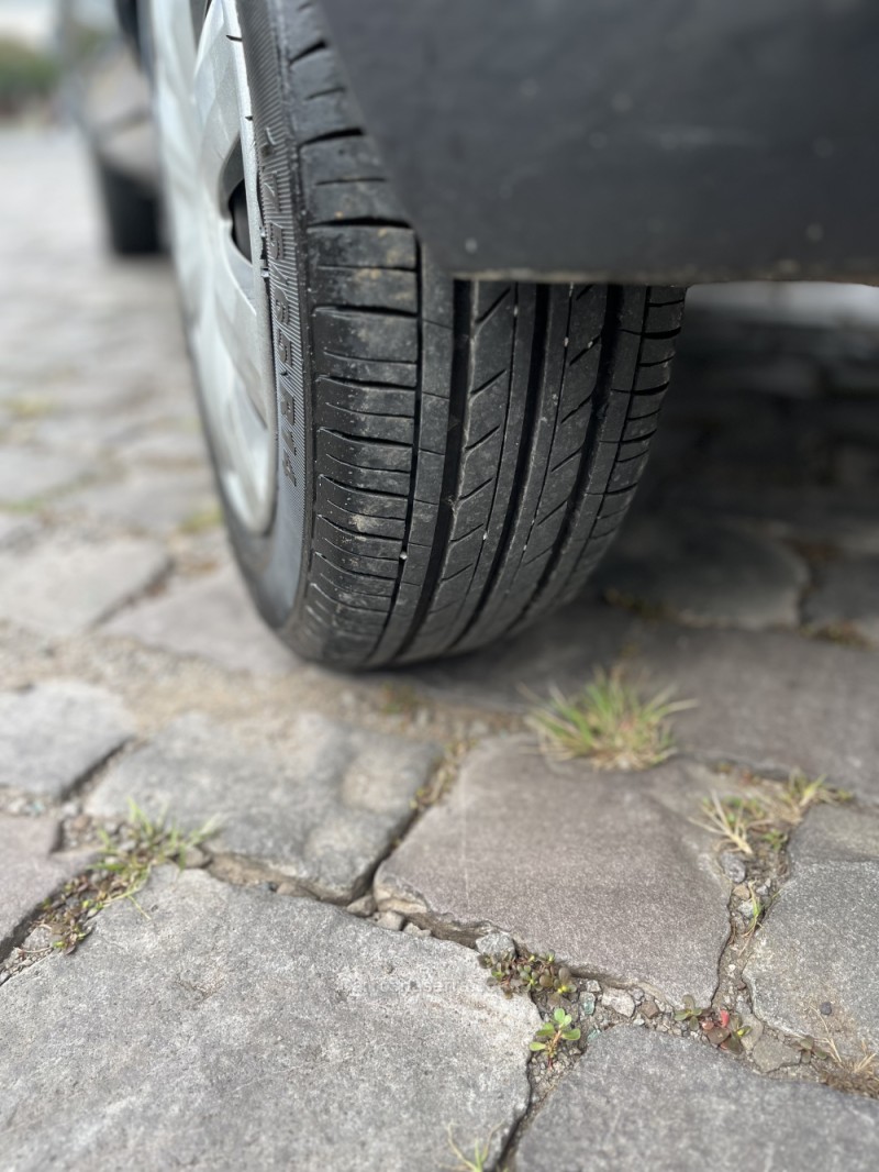 CLIO 1.0 AUTHENTIQUE 16V FLEX 4P MANUAL - 2006 - CAXIAS DO SUL