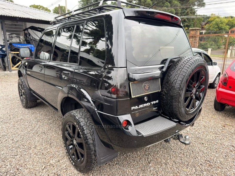 PAJERO TR4 2.0 4X4 16V 140CV FLEX 4P AUTOMÁTICO - 2012 - CANELA