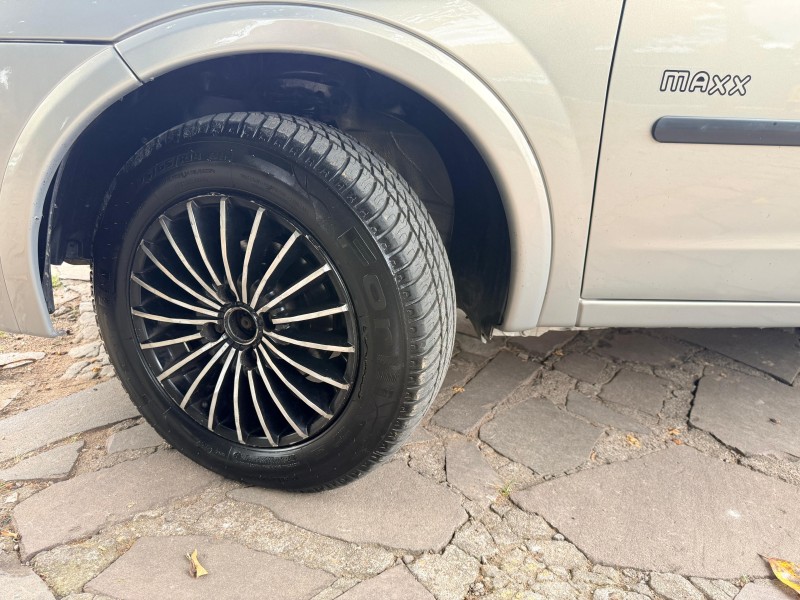 CORSA 1.0 MPFI 8V GASOLINA 4P MANUAL - 2004 - TRêS COROAS