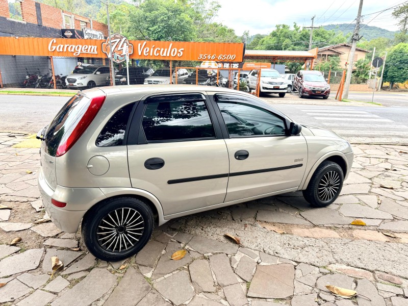 CORSA 1.0 MPFI 8V GASOLINA 4P MANUAL - 2004 - TRêS COROAS