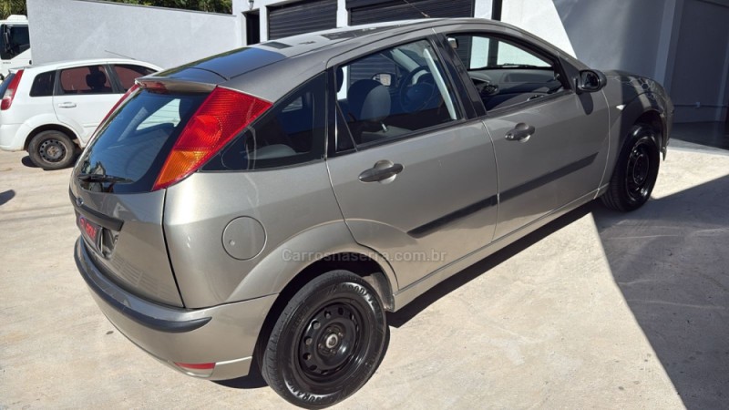 FOCUS 1.6 8V FLEX 4P MANUAL - 2009 - BENTO GONçALVES