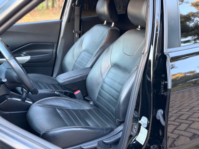 KICKS  - 2017 - CANELA