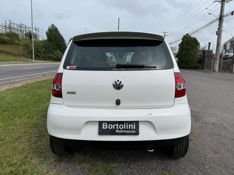 FOX 1.0 MI 8V FLEX 4P MANUAL - 2009 - FARROUPILHA