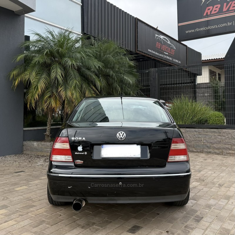 BORA 2.0 MI 8V GASOLINA 4P MANUAL - 2007 - GUAPORé